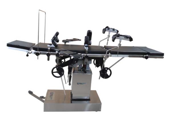 C2液壓多功能手術(shù)臺.jpg